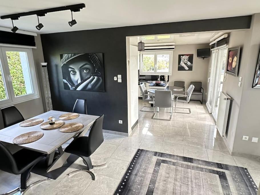 Grande Maison Au Calme อ็องซิแซ็ง ภายนอก รูปภาพ